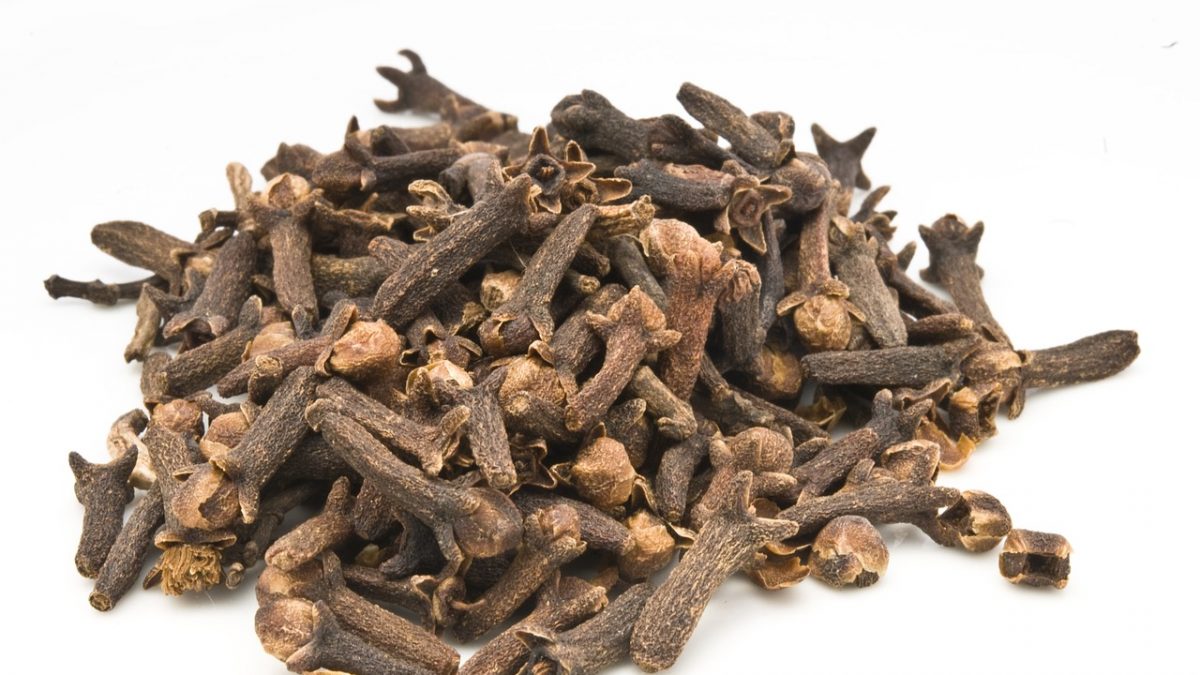 Cloves – Overview, Side Effect, Precautions and Warnings, And More
