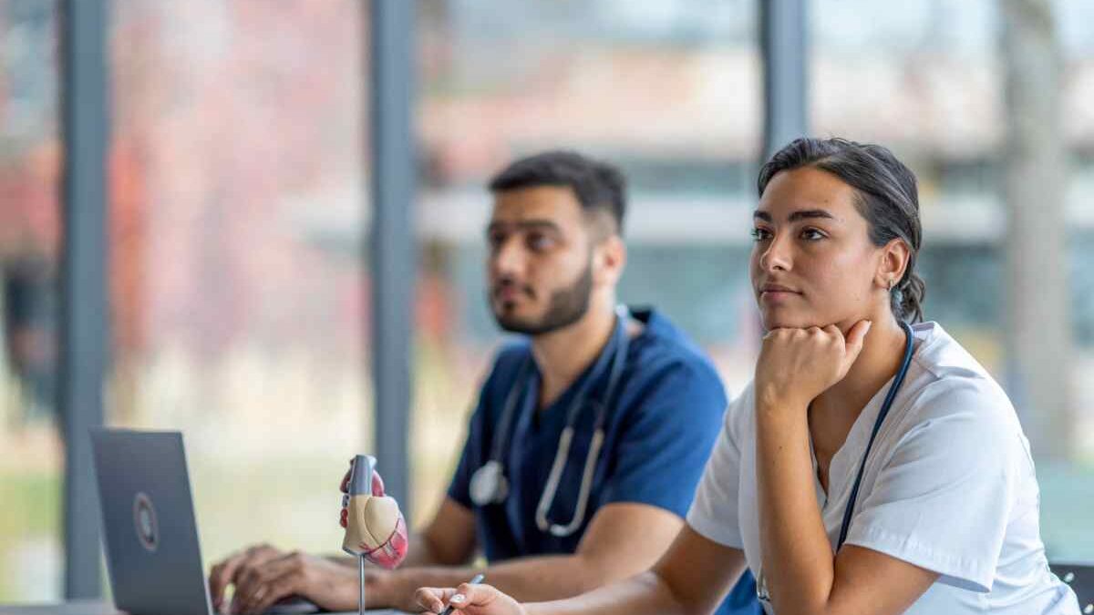 5 things you need to know about medical school applications